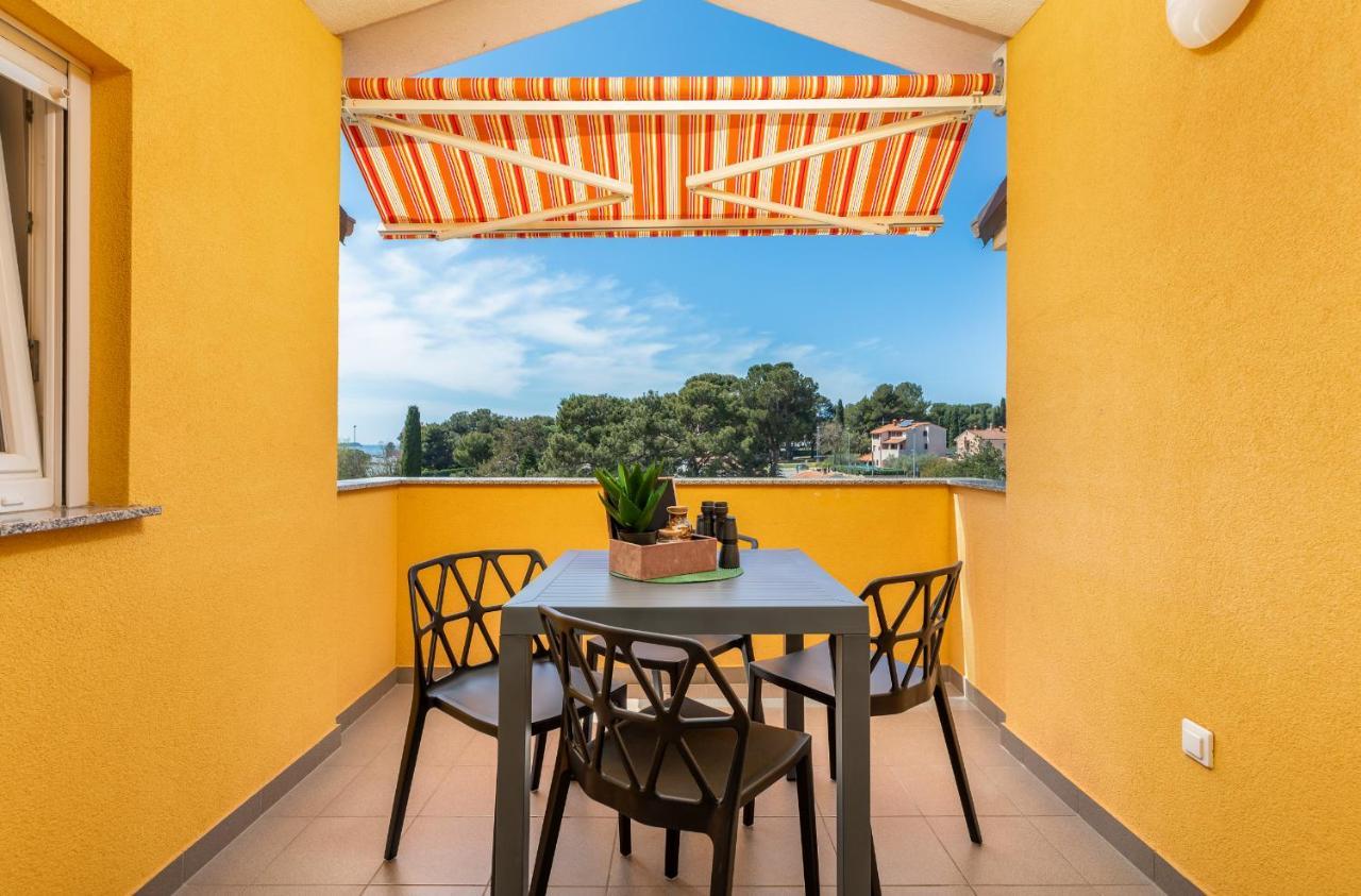 Apartment Vito With Sea View Fazana Luaran gambar